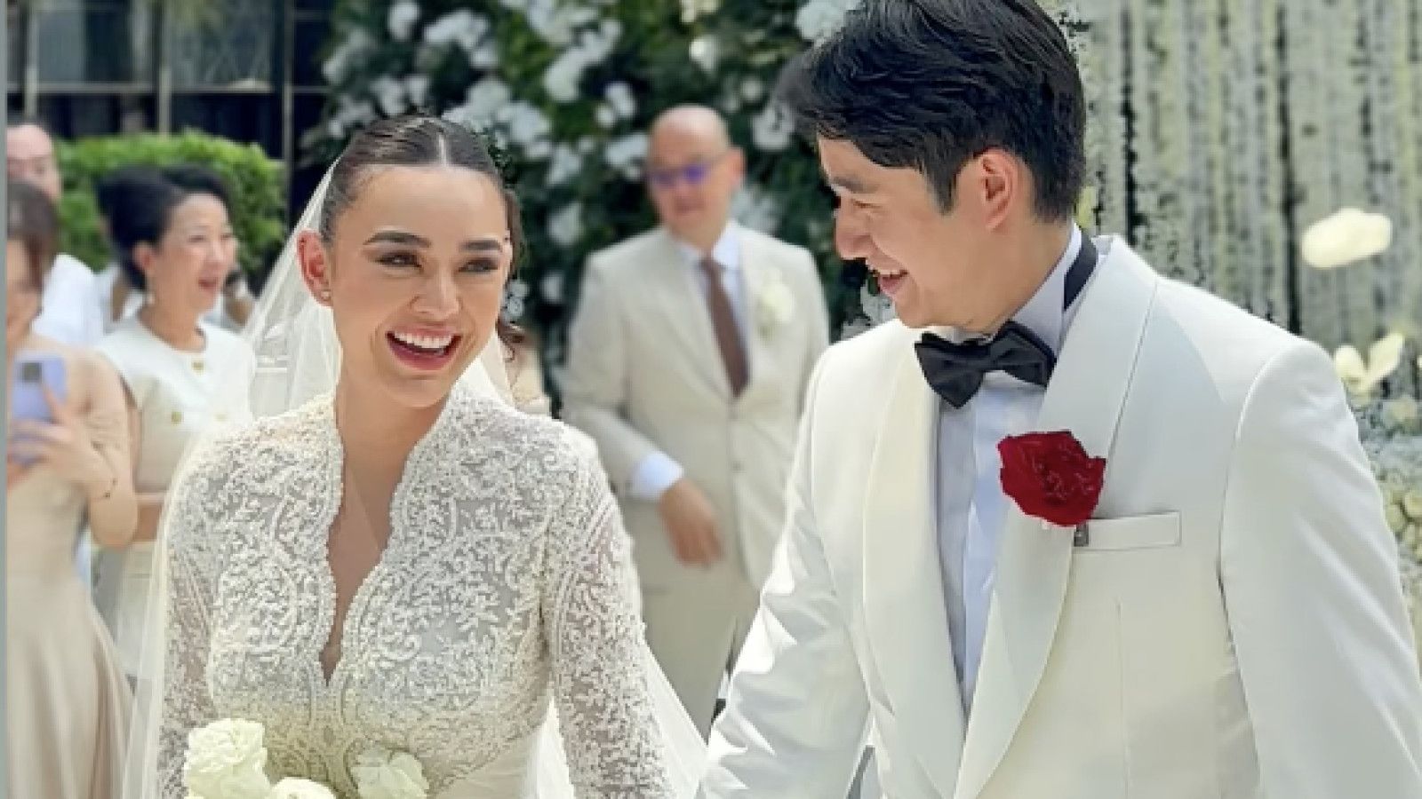 Pernikahan Amanda Manopo dan Kenny Austin: Momen Bahagia yang Romantis