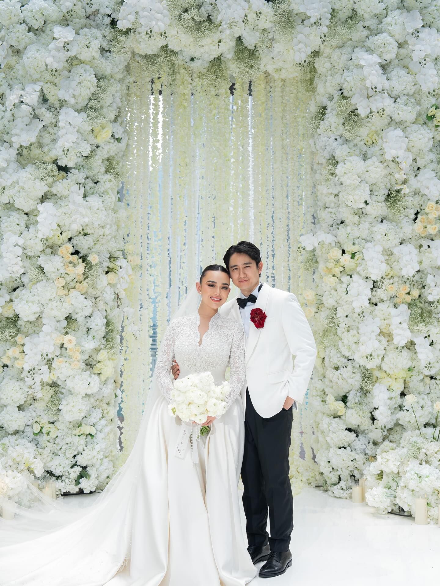 Detail Gaun Pengantin Amanda Manopo, Bertema Klasik-Modern yang Elegan