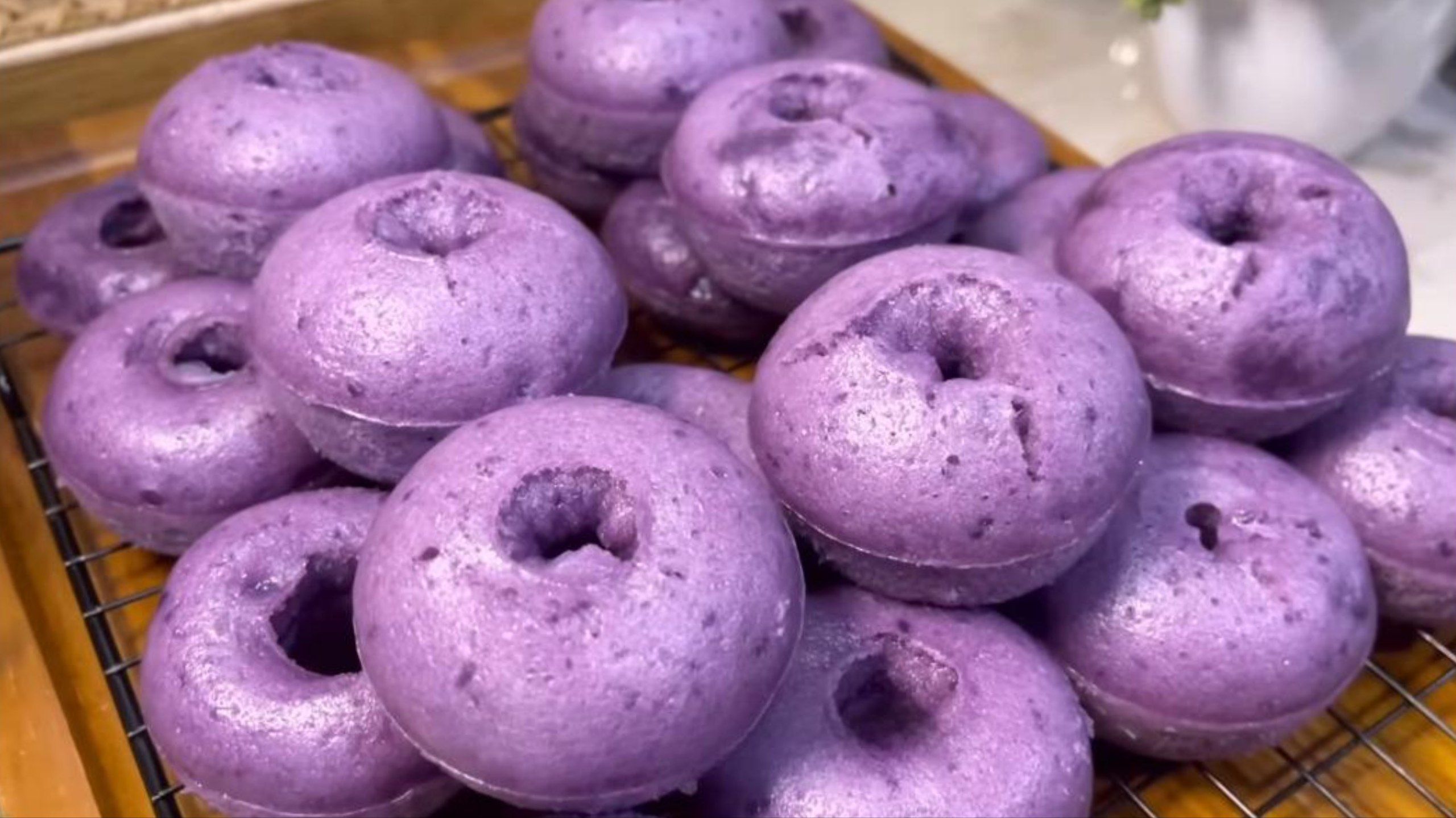 Resep Brudel Cake Kukus Ubi Ungu yang Lembut dan Enak Banget