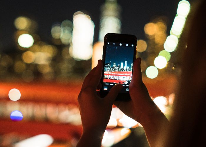 5 Tips Bikin Foto Malam di HP Android Terlihat Terang dan Jernih, Yuk Ikutin!