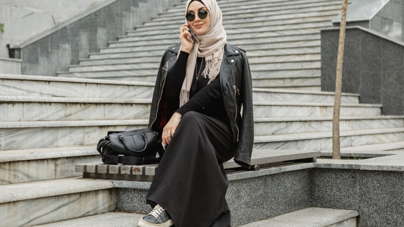 Tren Hijab sebagai Fashion Statement di Era Modern
