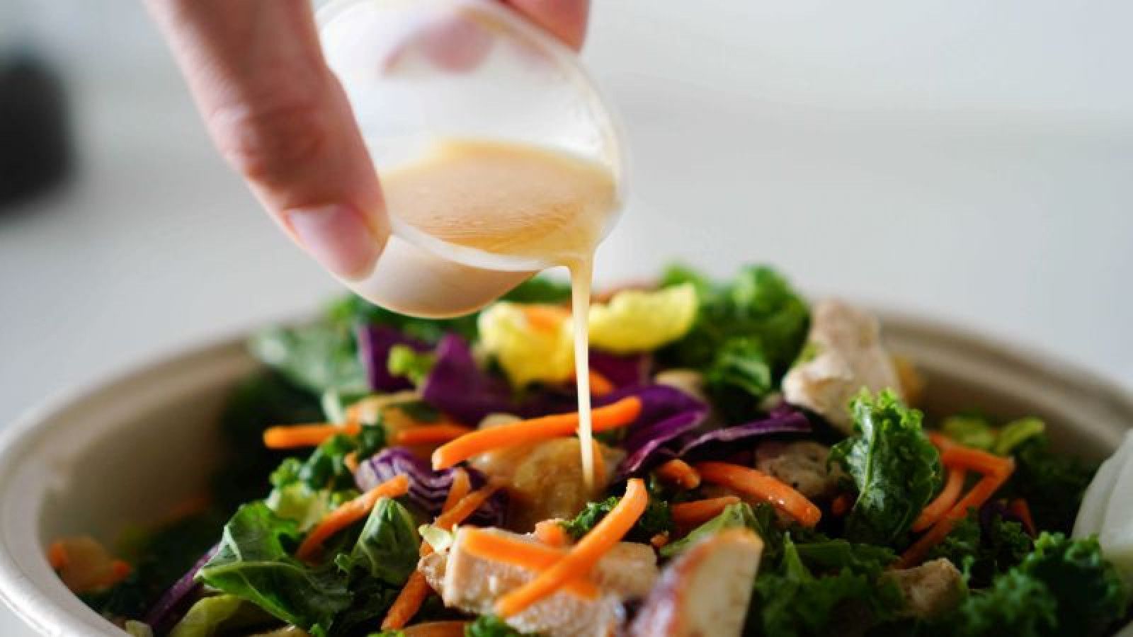 Salad Sehat: Pilihan Ideal untuk Makan Siang Ringan