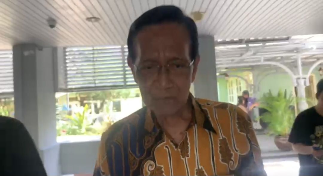 Jawaban Santai Sultan HB X Soal Insiden Mobilnya Disalip Rombongan Diduga Kementerian AHY: “Saya Memang Tak Pernah Pakai Pengawalan Kalau Bukan Acara