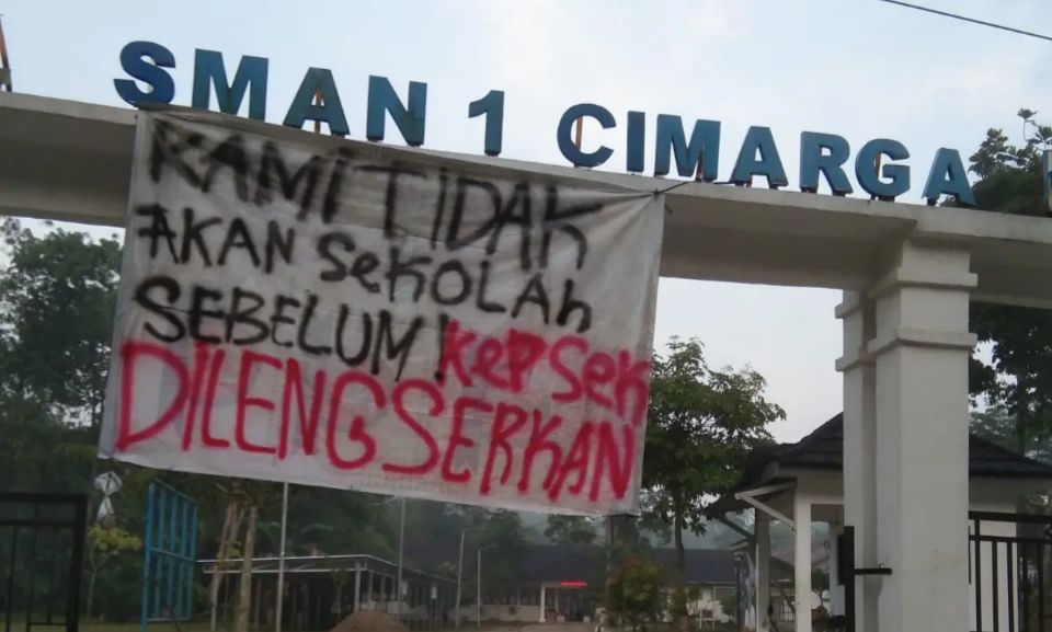 Gubernur Banten Andra Soni Non Aktifkan Kepsek SMAN 1 Cimarga Usai Gampar Siswa Yang Ketahuan Merokok