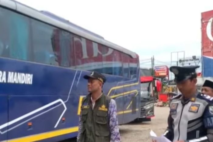 Sopir Truk Jambi Keluhkan Pembatasan Pengisian BBM Solar di Dalam Kota