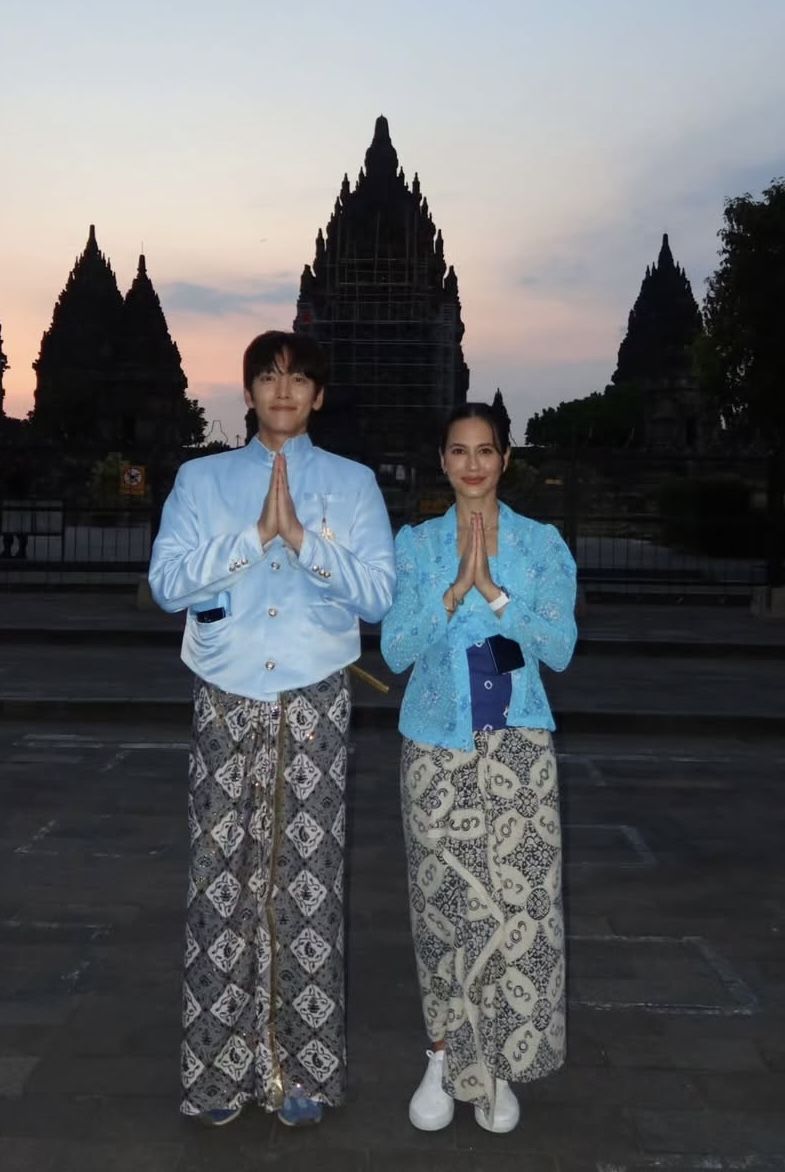 Ji Chang Wook & Pevita Pearce Tampil bak Bangsawan Jawa di Candi Prambanan, Aura Elegannya Bikin Takjub!