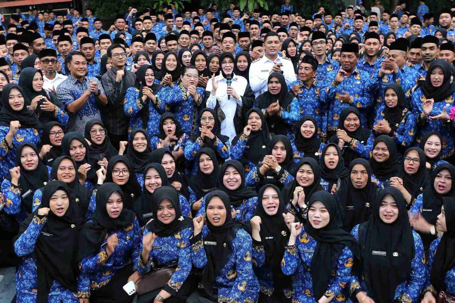 1.149 PPPK Resmi Dilantik, Illiza Ajak ASN Muda Bangun Birokrasi Bersih di Banda Aceh