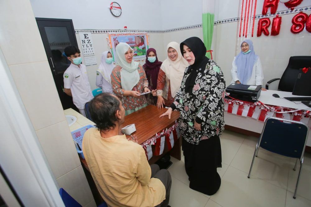 Sidak ke Pustu Pango Raya, Wali Kota Illiza Temukan Layanan Tutup Saat Jam Kerja!