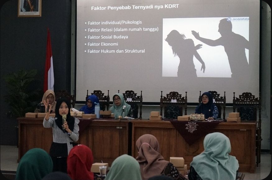 Berani Speak Up: Upaya Kaum Perempuan Banjarnegara Lawan Kekerasan