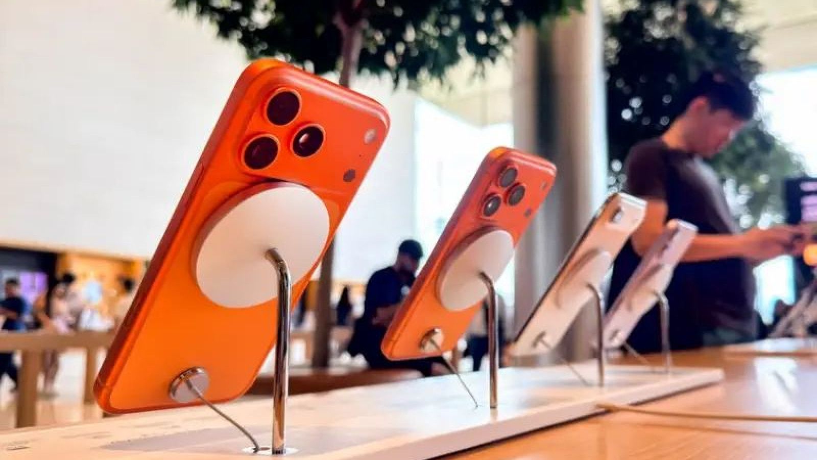 Telkomsel Luncurkan Paket Bundling Halo+ iPhone Bold 100k untuk iPhone 17 Series