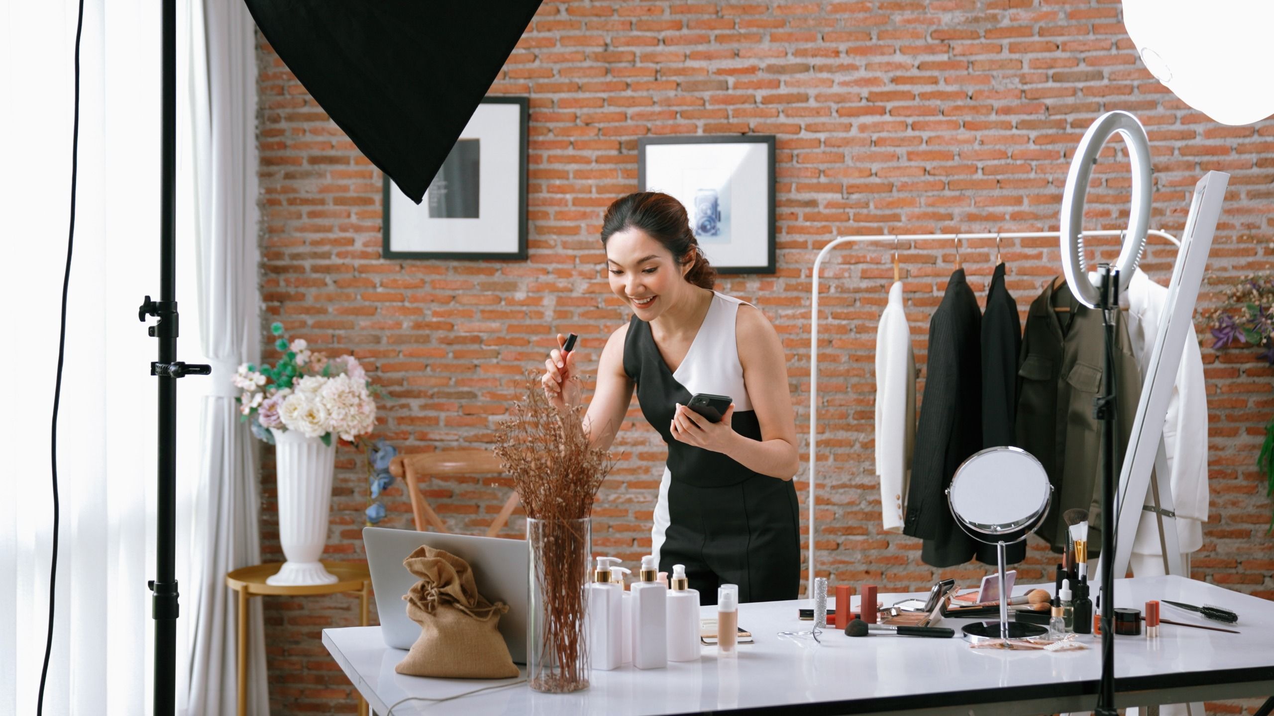 Strategi Belanja Cerdas Ala ShopeeVIP: Tampil Stylish Gak Harus Mahal!