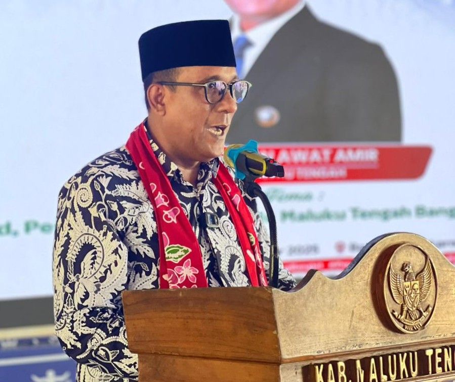 Bupati Ozan Harap PGRI Maluku Tengah Cetak SDM Unggul Berdaya Saing Global