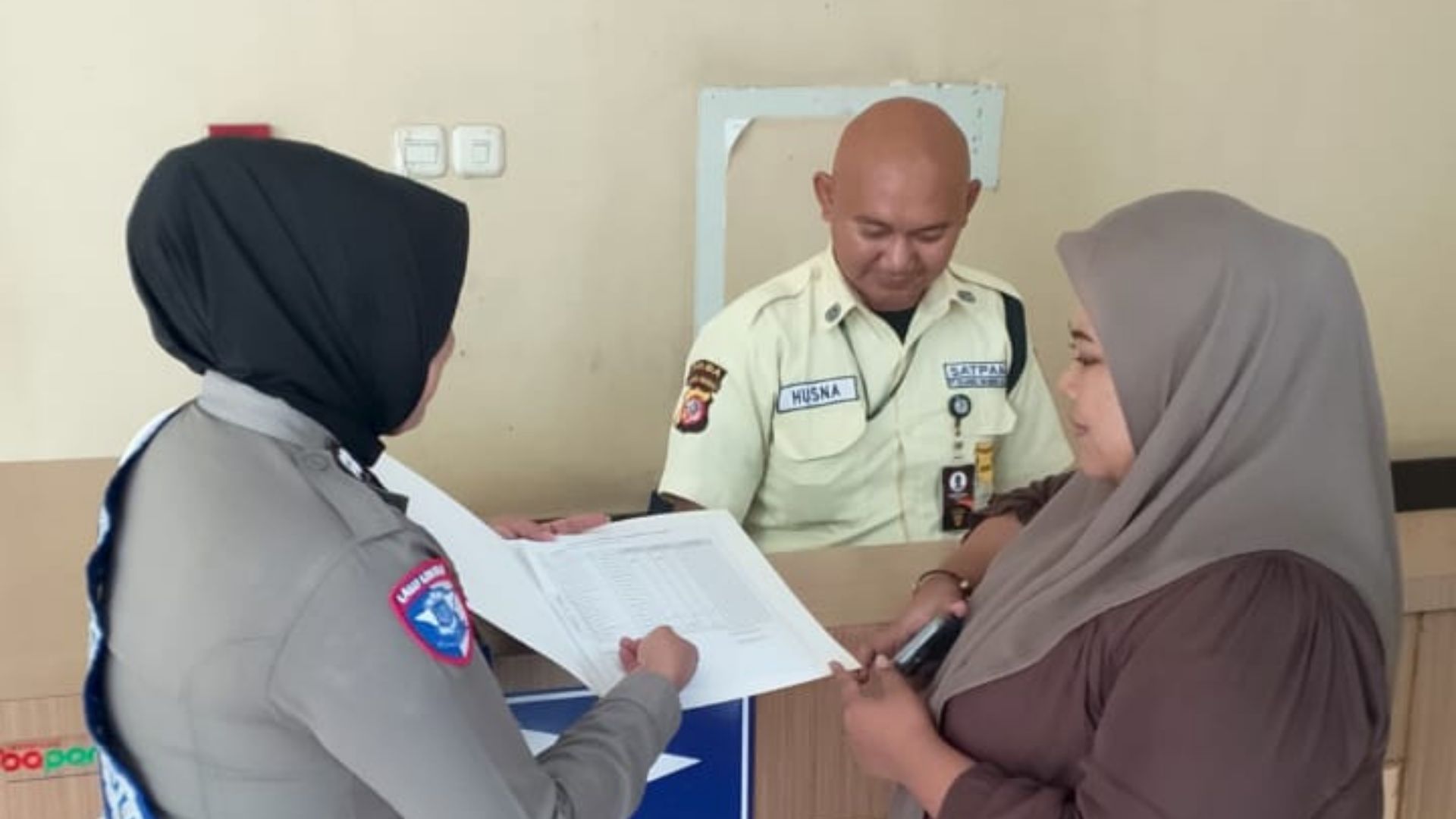 Polantas Menyapa: Satlantas Polres Purwakarta Terus Gencarkan Edukasi Penerbitan STNK kepada Masyarakat