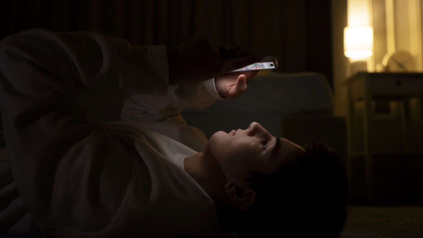 Strategi Mengatasi Overthinking Sebelum Tidur
