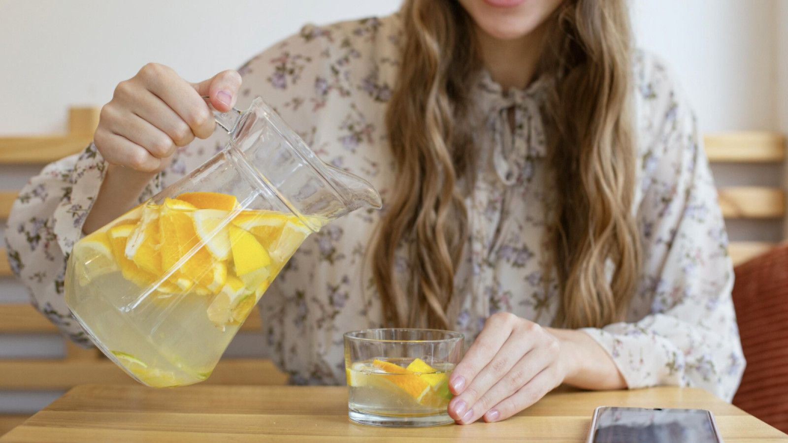 Manfaat dan Cara Membuat Infused Water: Minuman Segar untuk Kesehatan
