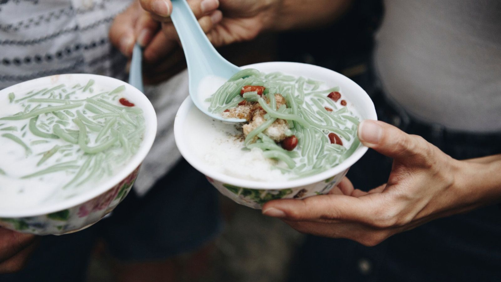 Membuat Es Cendol Pandan: Minuman Segar di Hari Panas