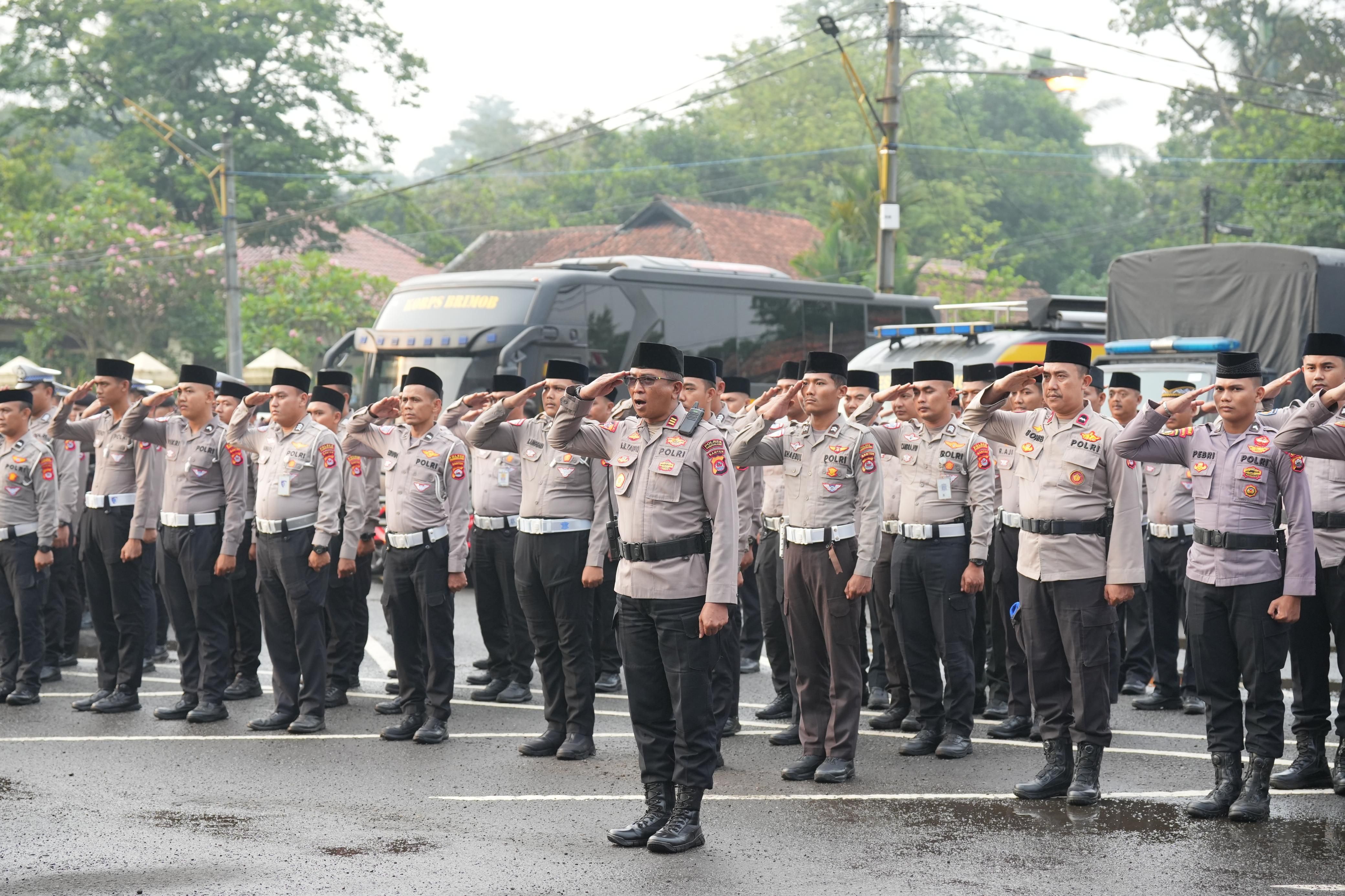 Polda Banten Gelar Apel Pengamanan Hari Santri Nasional di Pandeglang