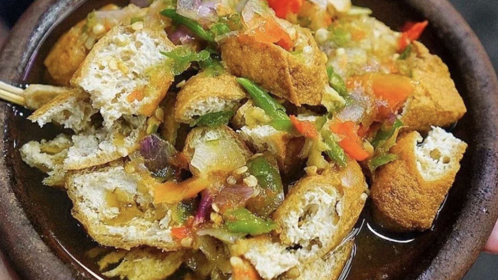 Tahu Gejrot: Makanan Khas Cirebon yang Menggugah Selera