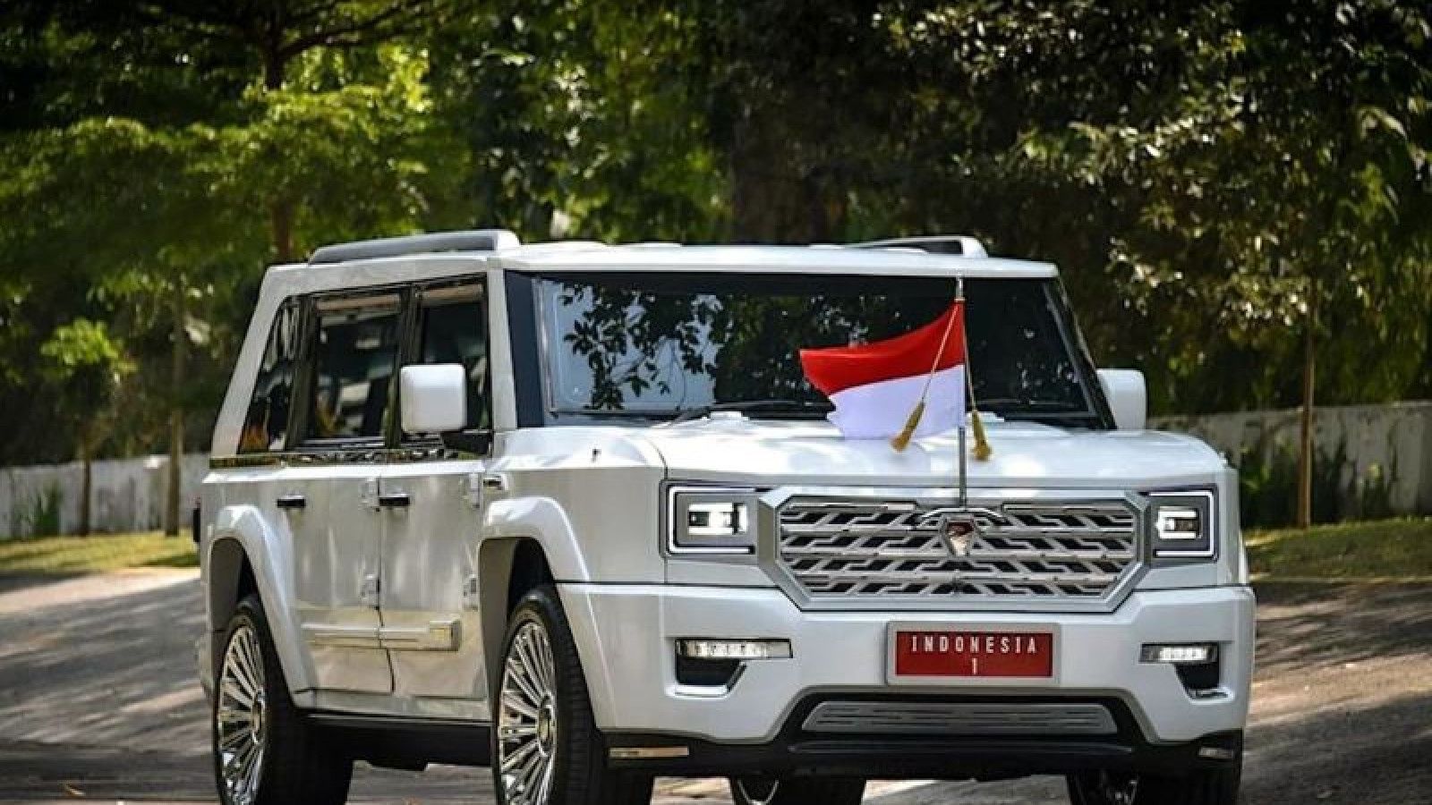 Prabowo Subianto Rindukan Toyota Alphard, Tapi Tegaskan Pentingnya Kendaraan Dalam Negeri