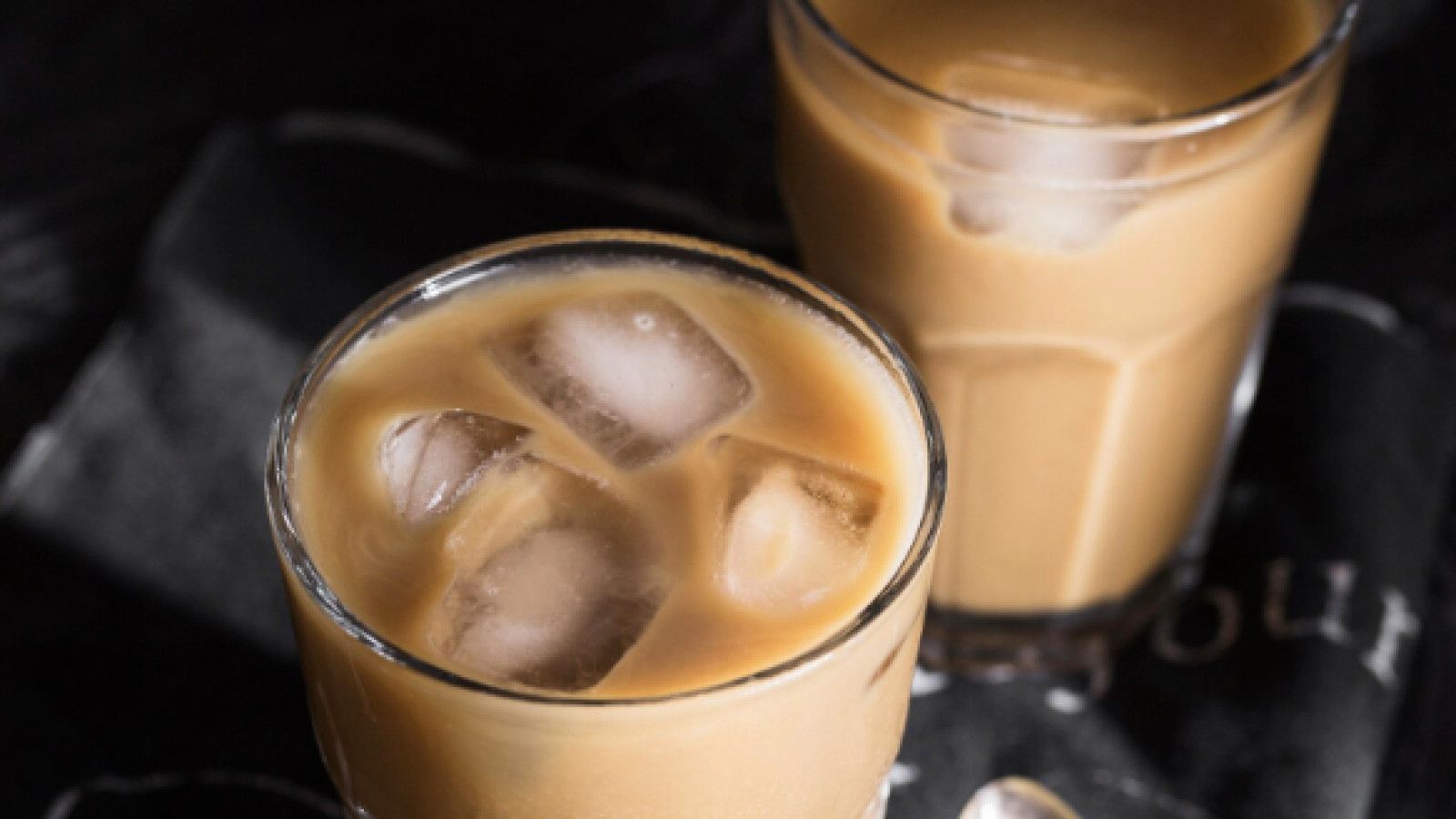 Membuat Es Kopi Susu Gula Aren: Panduan Lengkap dan Praktis