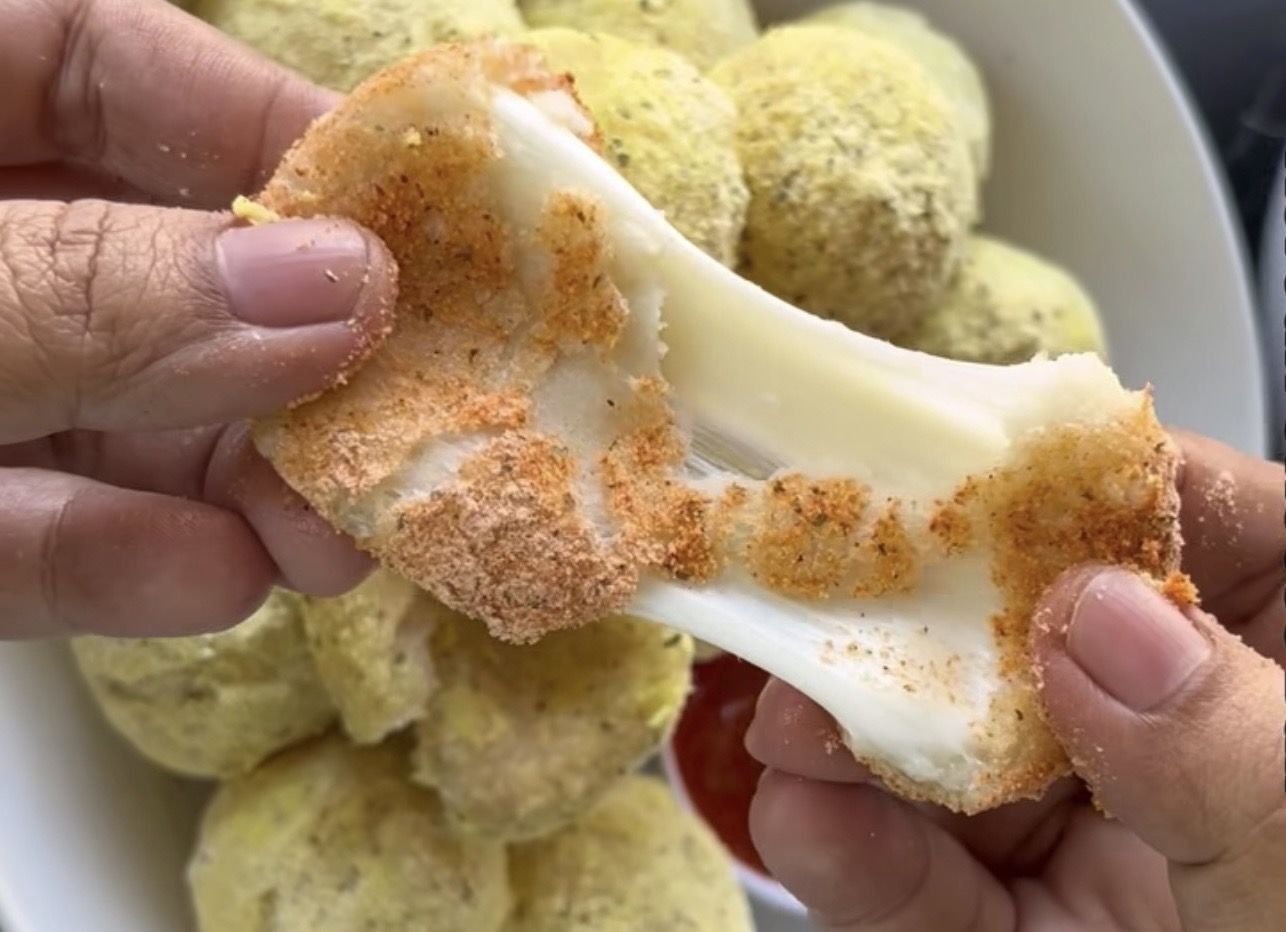 Pecinta Keju Wajib Coba! Resep Korean Cheese Ball Homemade yang Super Creamy