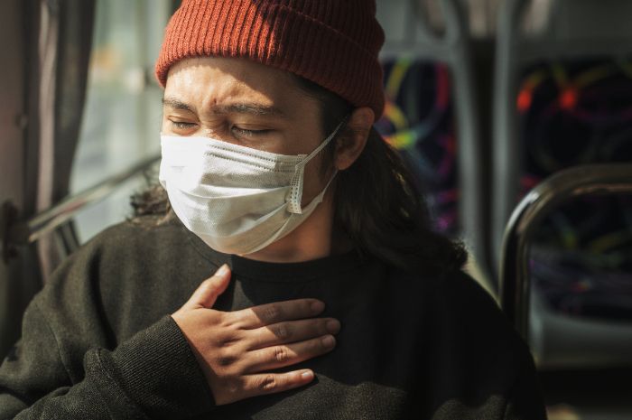 Bukan Cuma Bikin Gerah, Cuaca Panas Ekstrem Picu Kenaikan ISPA-COVID di Indonesia