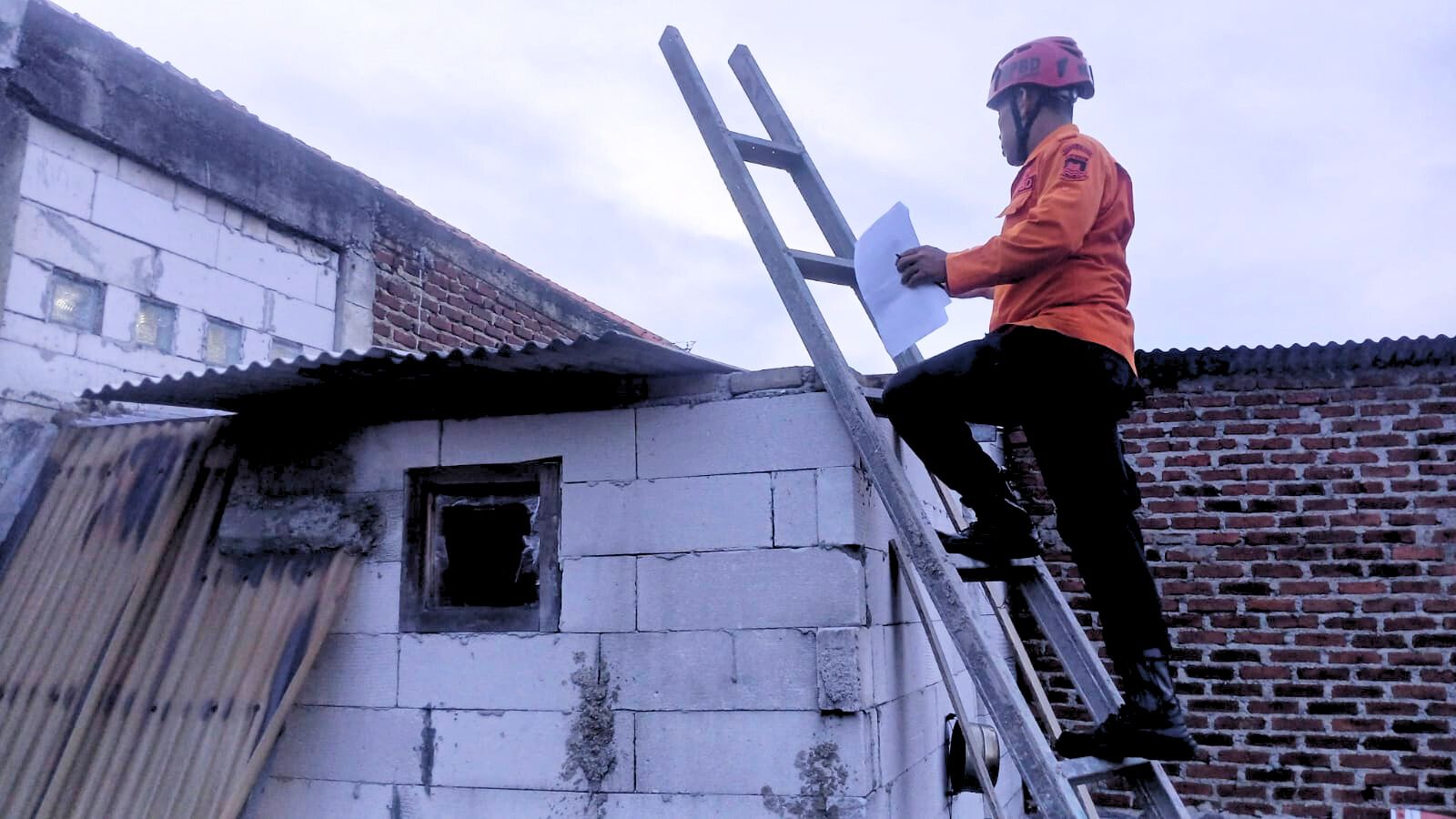 BPBD Kota Cimahi Imbau Warga Waspadai Potensi Bencana Geohidrometeorologi di Masa Peralihan Musim