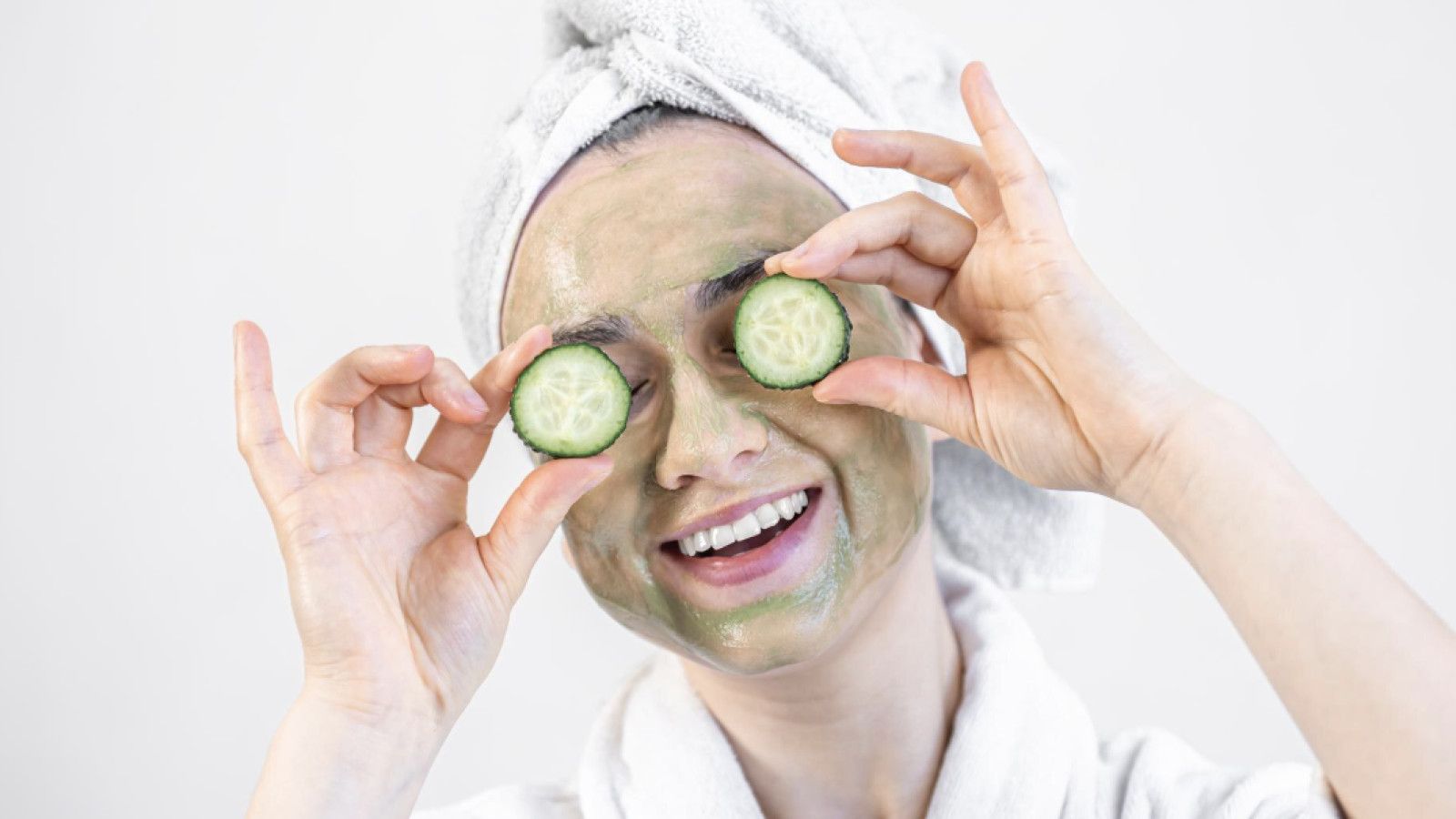 Kecantikan Alami: Masker Wajah DIY dengan Bahan Dapur
