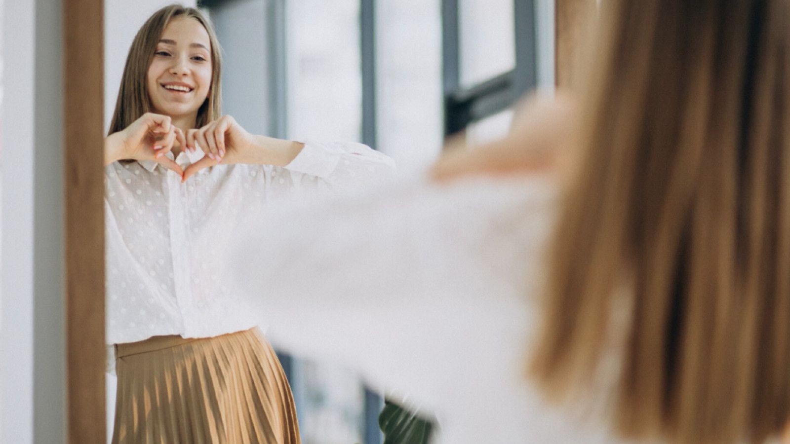 Membedah Self-Love dan Selfish: Memahami Dua Konsep yang Sering Salah Kaprah