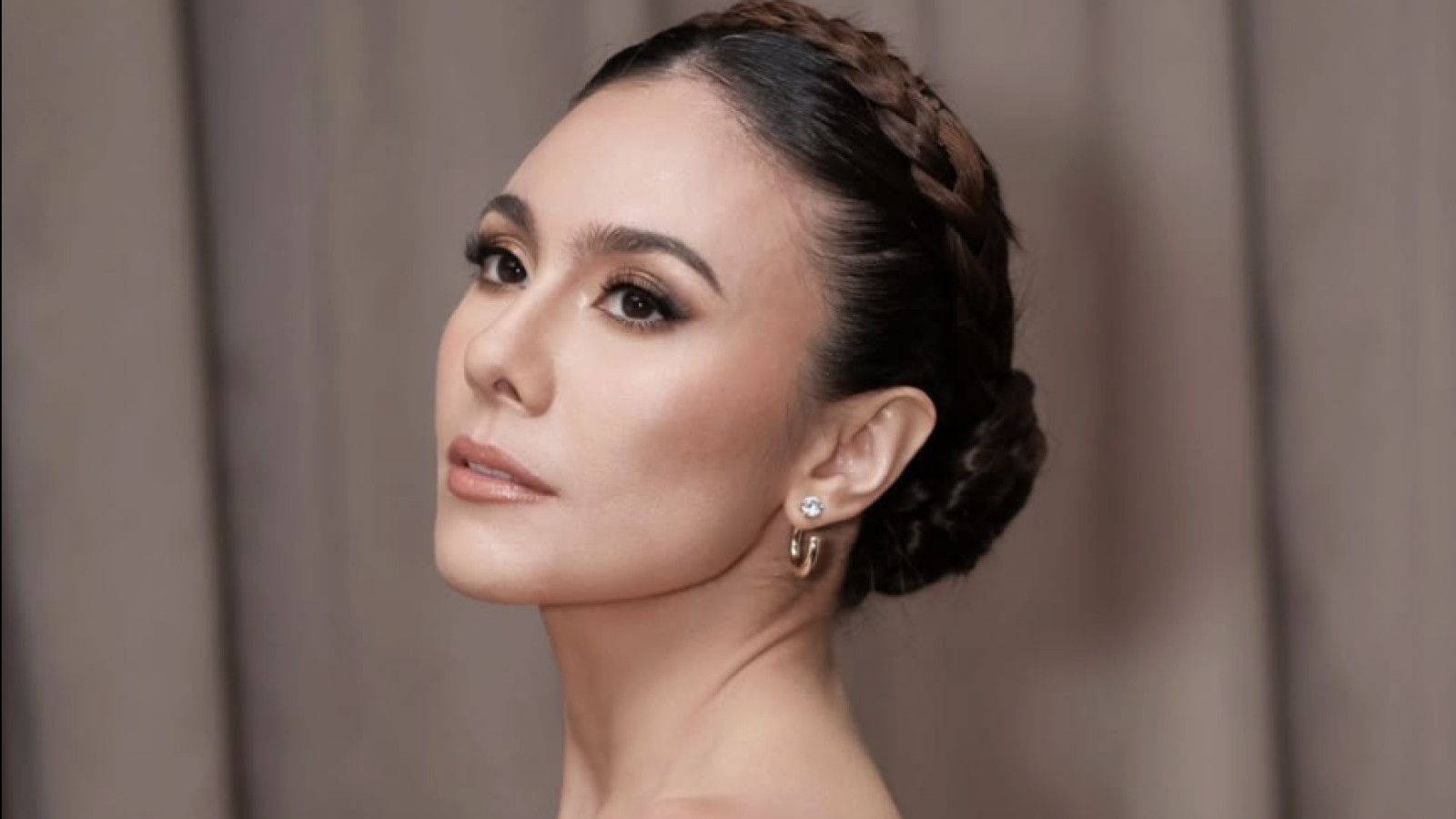 Dampak Penampilan di Media Sosial: Kisah Wulan Guritno