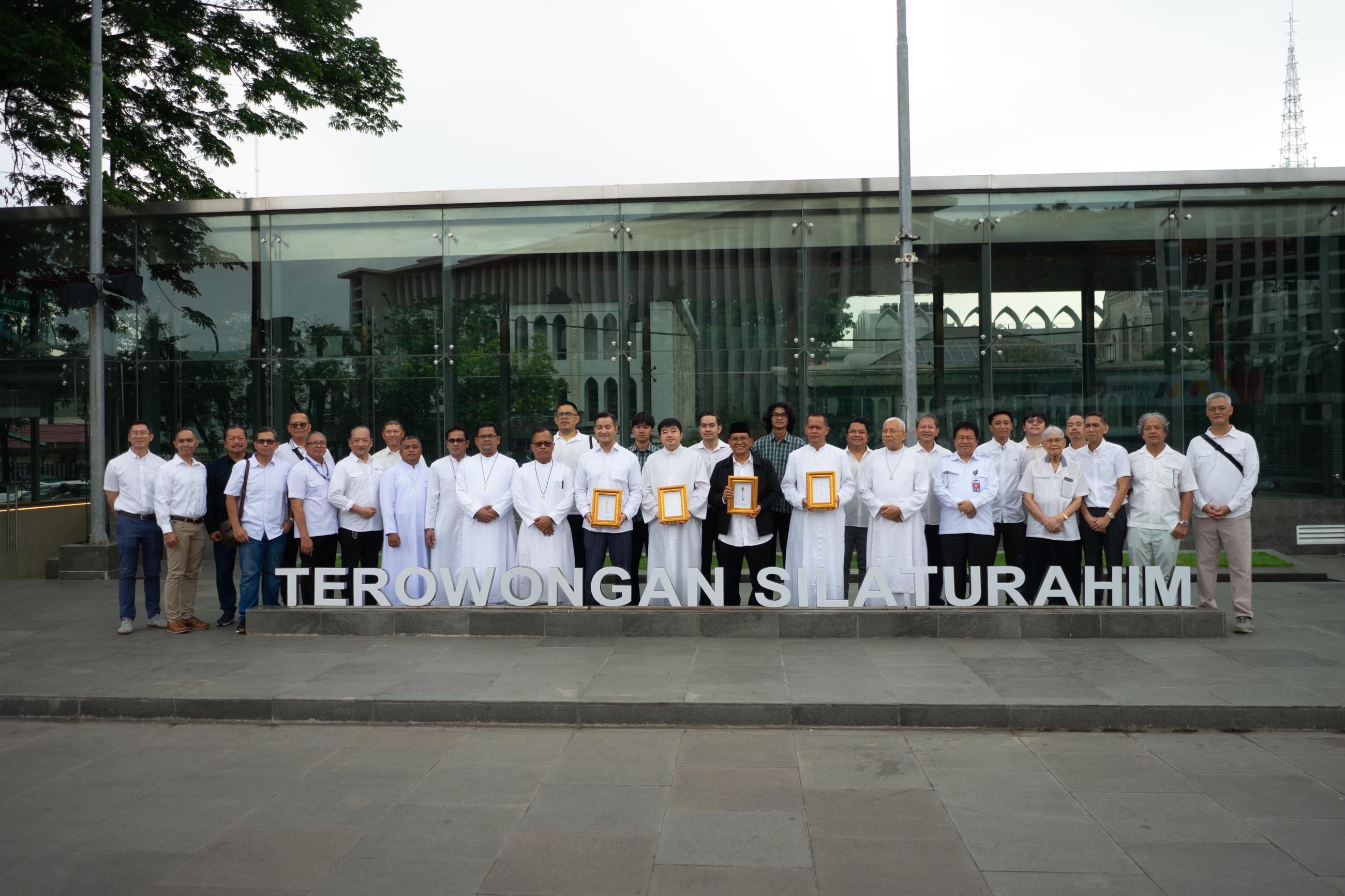 Dari Istiqlal ke Katedral, Cinta dan Toleransi Mengalir di Terowongan Silaturahim