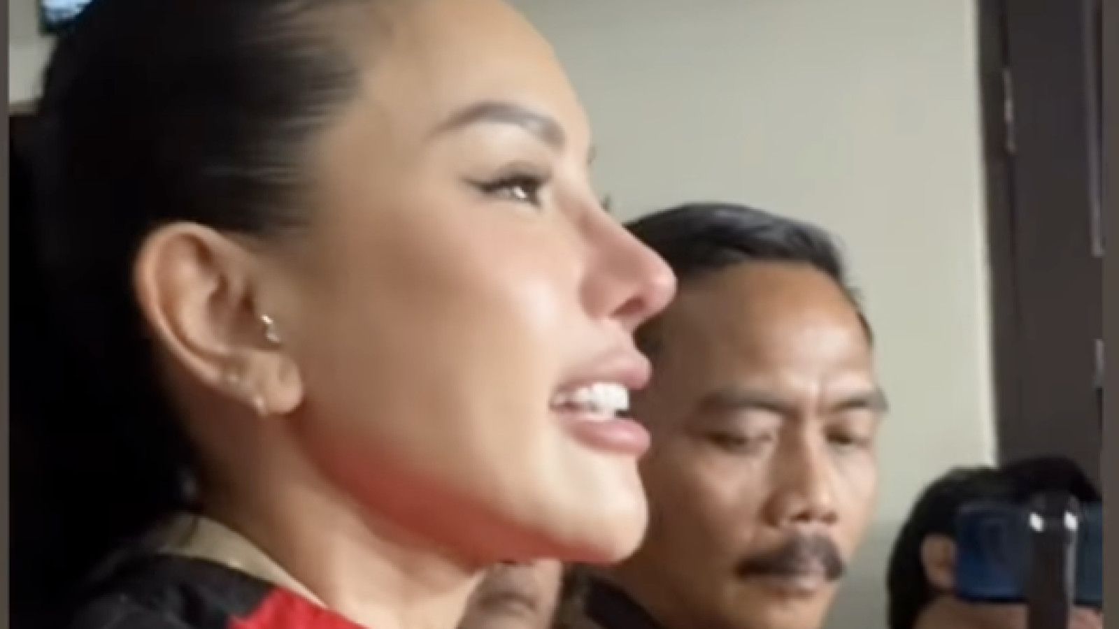 Kasus Hukum Nikita Mirzani: Perjuangan dan Harapan di Balik Jeruji Besi