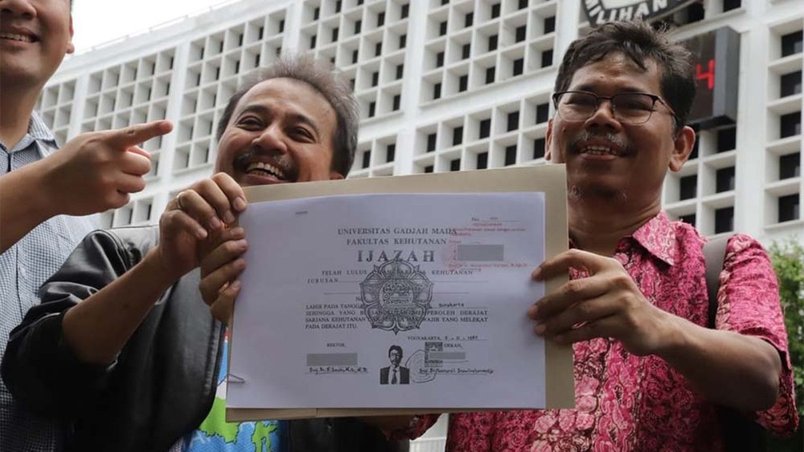 Kontroversi Ijazah Presiden Jokowi: Kubu Roy Suryo Ungkap Bukti Baru