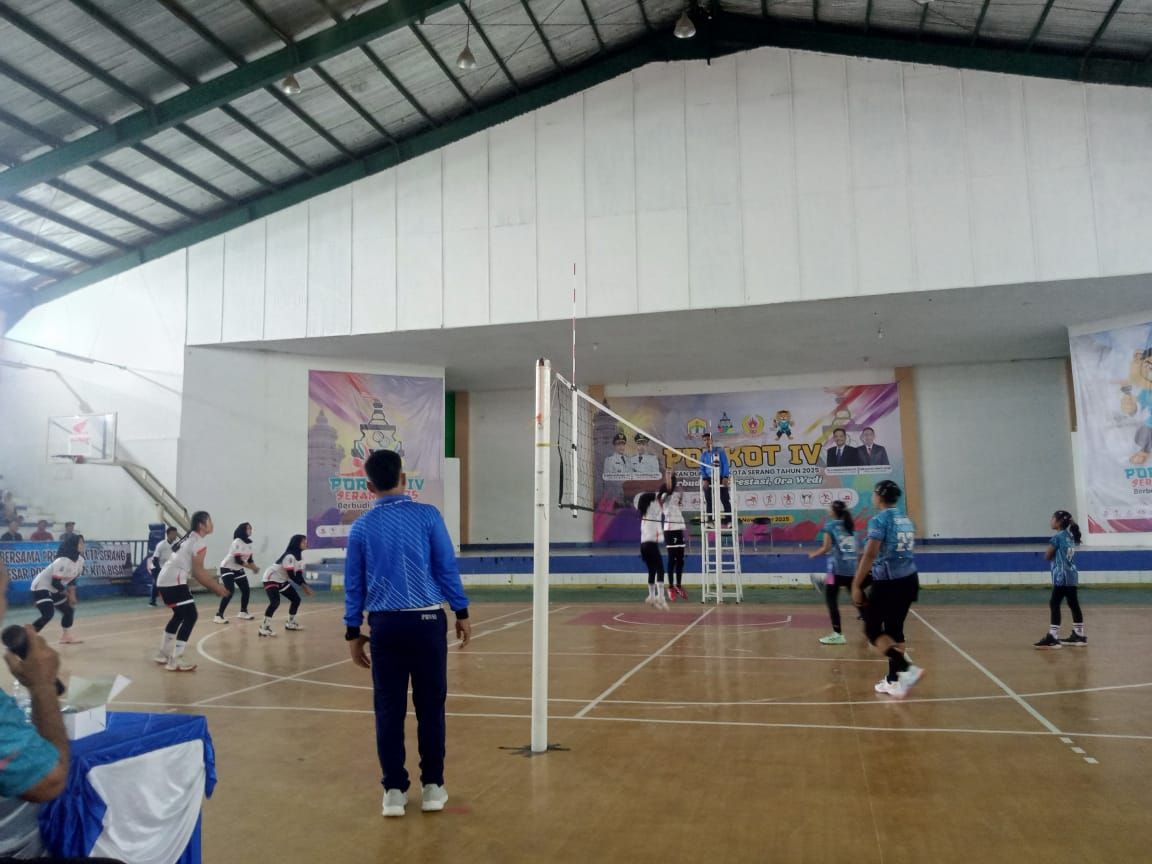 Porkot IV Kota Serang: Walikota Serang Secara Langsung Buka Pertandingan Cabor Bola Voli