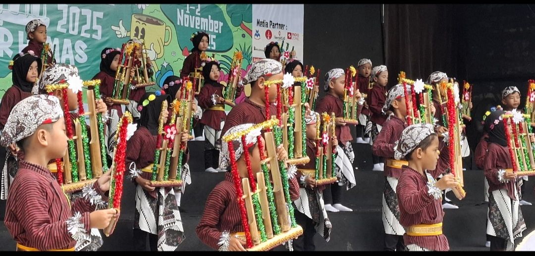 Semarak 5000 Anak di DIY Dalam Pentas Angklung in Harmony #4 Perebutan GKR Hemas di Waterboom Jogja : Tanamkan Budaya Sejak Dini