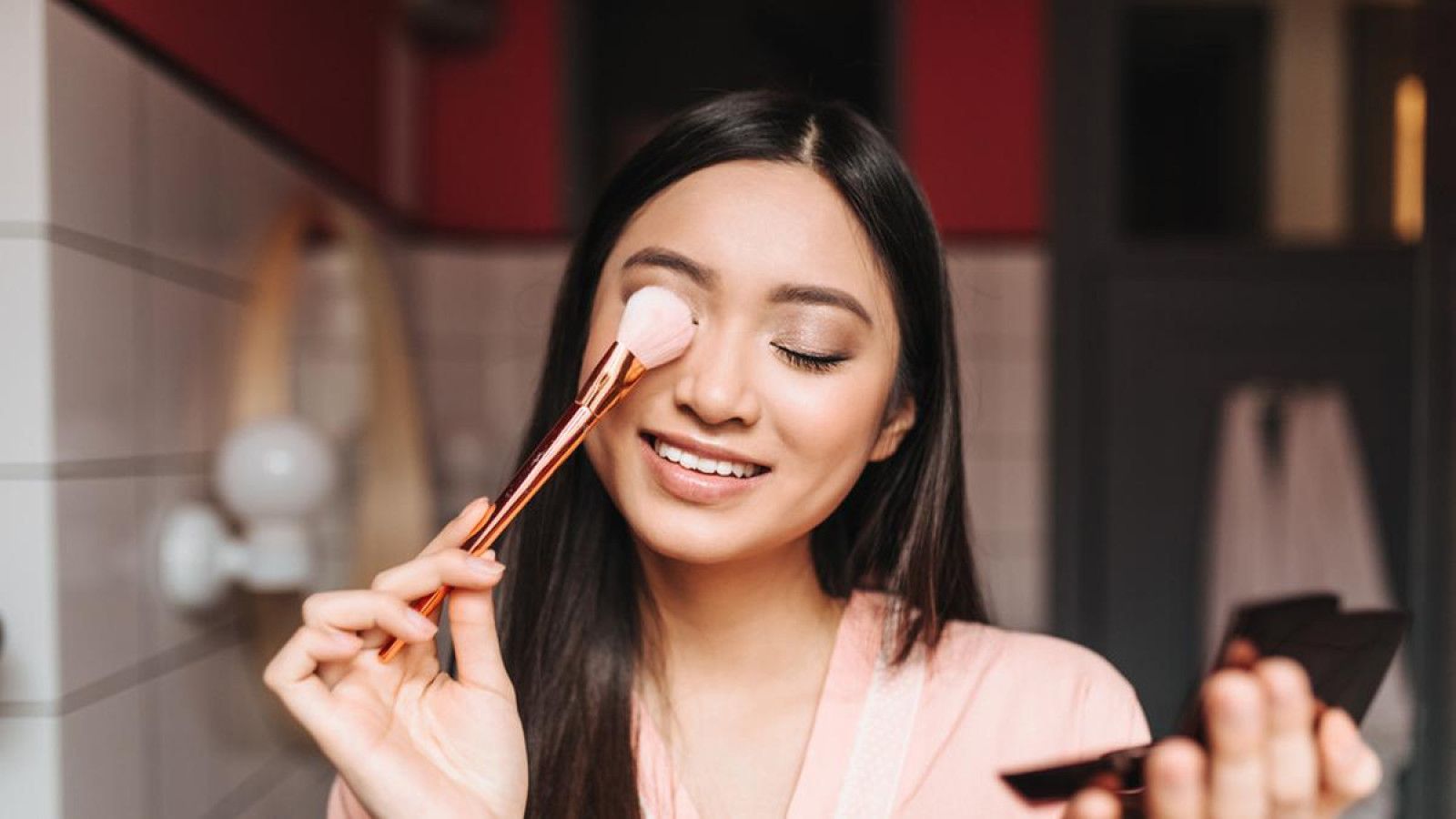 Panduan Makeup Natural untuk Tampilan Segar dan Elegan