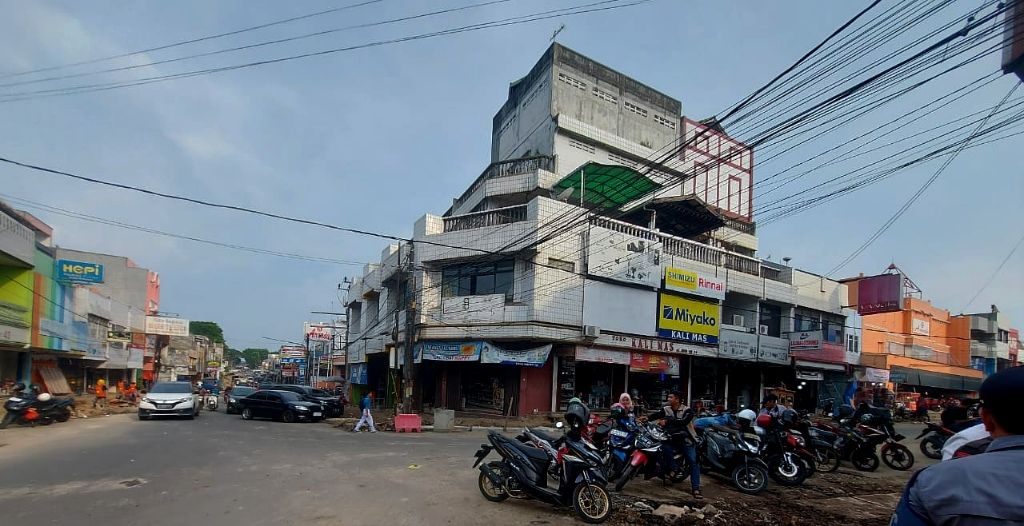Perjanjian Kerjasama Penataan Kabel Semrawut Kawasan Royal Diteken