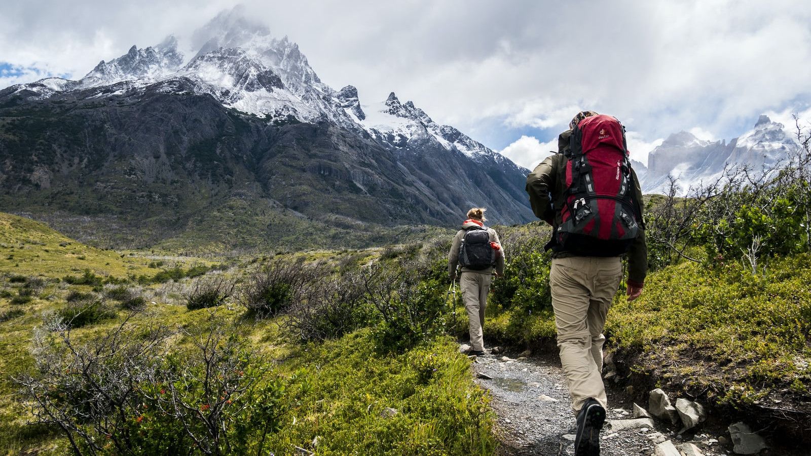 Manfaat Aktivitas Outdoor untuk Kesehatan: Dari Hiking Hingga Bersepeda