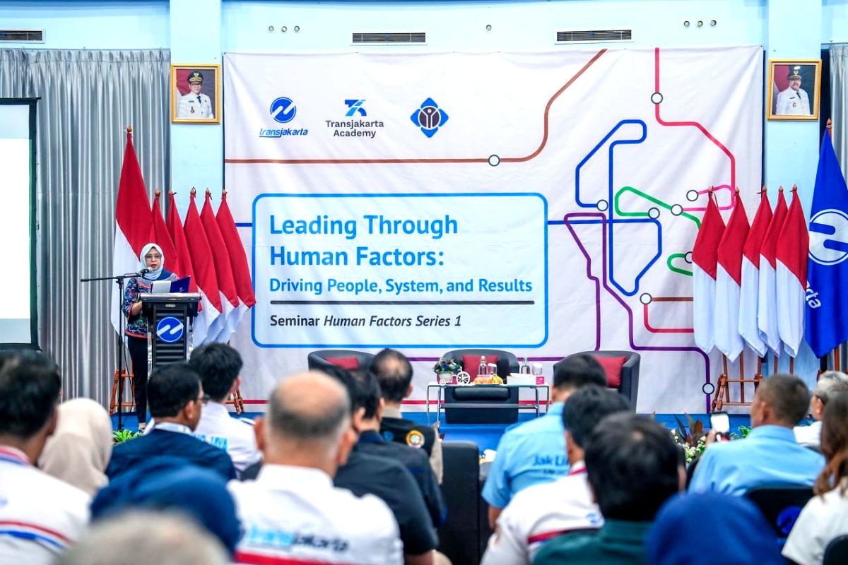 Transjakarta Tekankan Peran Faktor Manusia untuk Keselamatan dan Keberlanjutan Layanan