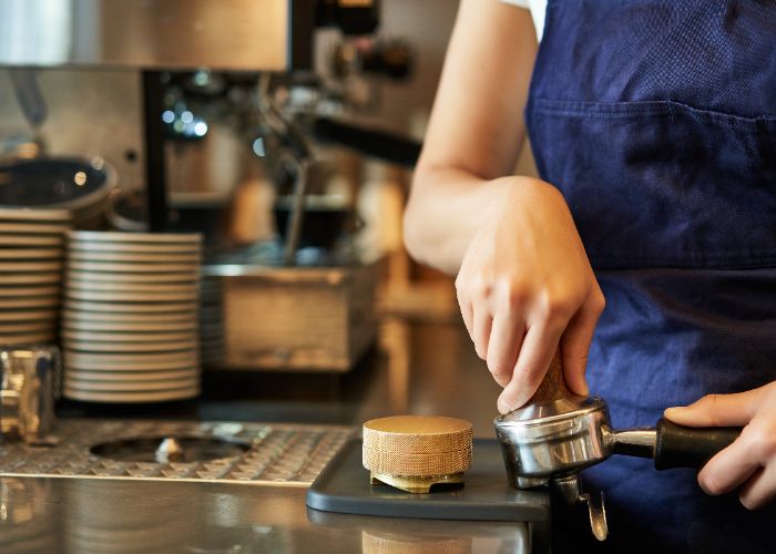 Bekerja Terlalu Lama, Karyawan di Kafe Terkenal Korea Ini Tewas Pada Usia 26 Tahun