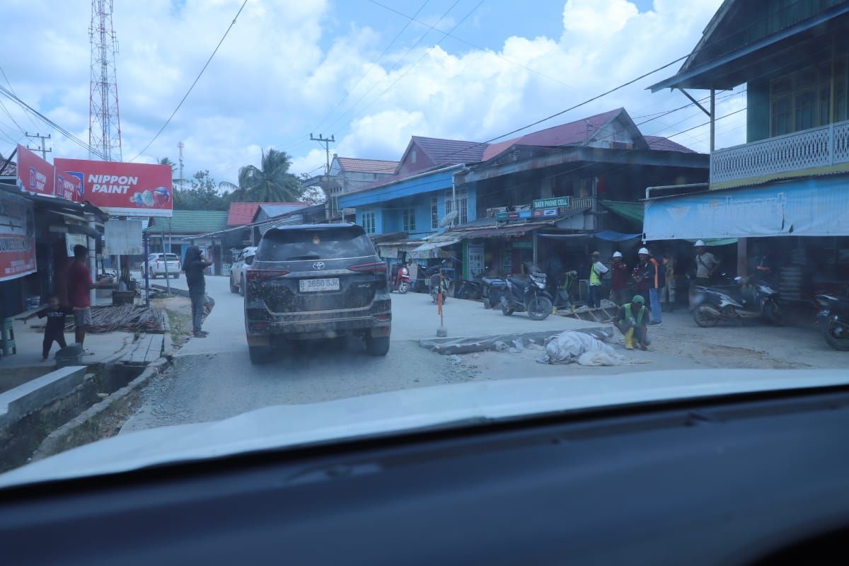 Gubernur Rudi Mas’ud Sisir Pesisir dan Hulu, Pastikan Jalan Strategis Sinkron dan Anggaran Efisien