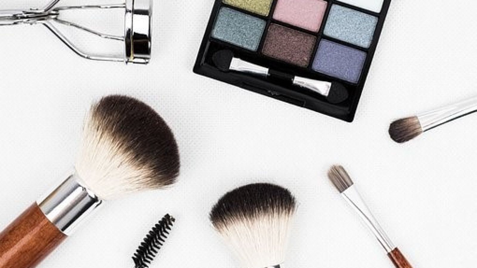 Tren Makeup Natural Look 2025: Pesona Kecantikan yang Minimalis