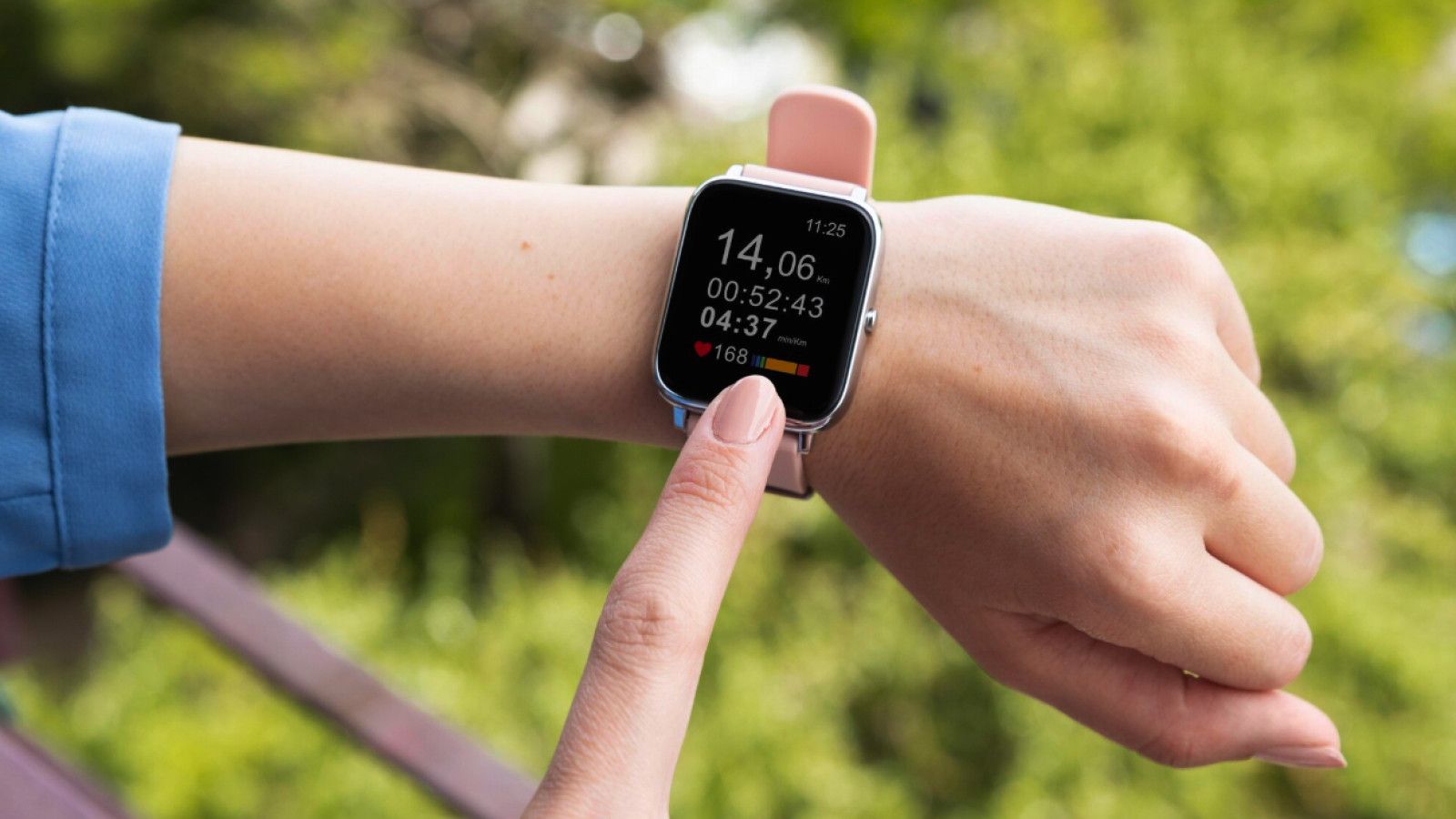 Evolusi Smartwatch: Dari Jam Tangan Digital ke Alat Kesehatan Penting