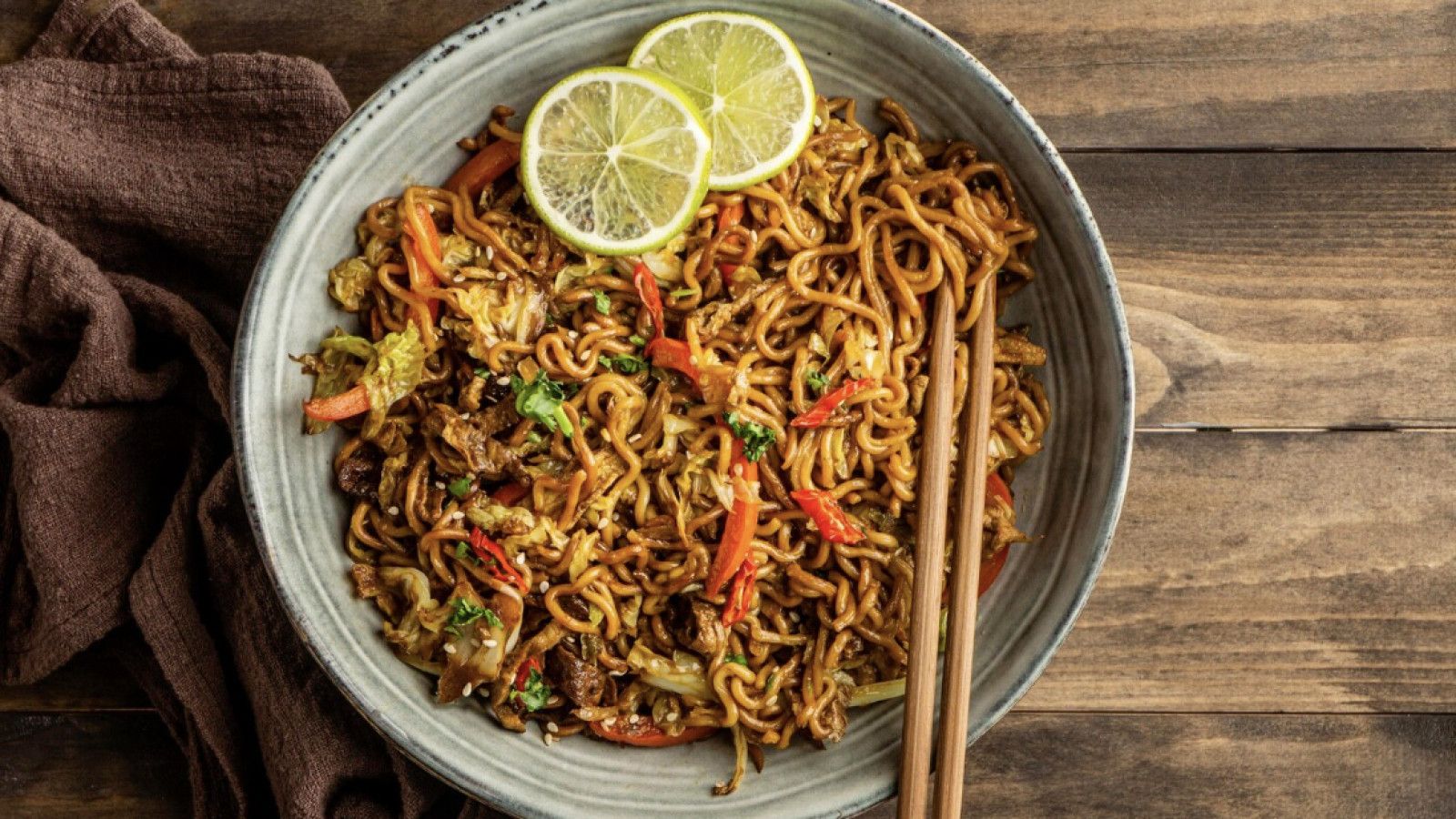 Nikmati Mie Goreng Teri Sambal Matah ala Bali di Rumah