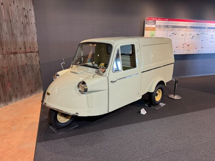 Mesin Sawah ke Mobil Hybrid, Begini Isi Museum Daihatsu di Jepang