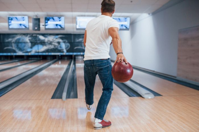 111 Caption Main Bowling Singkat Bahasa Inggris, Lucu!