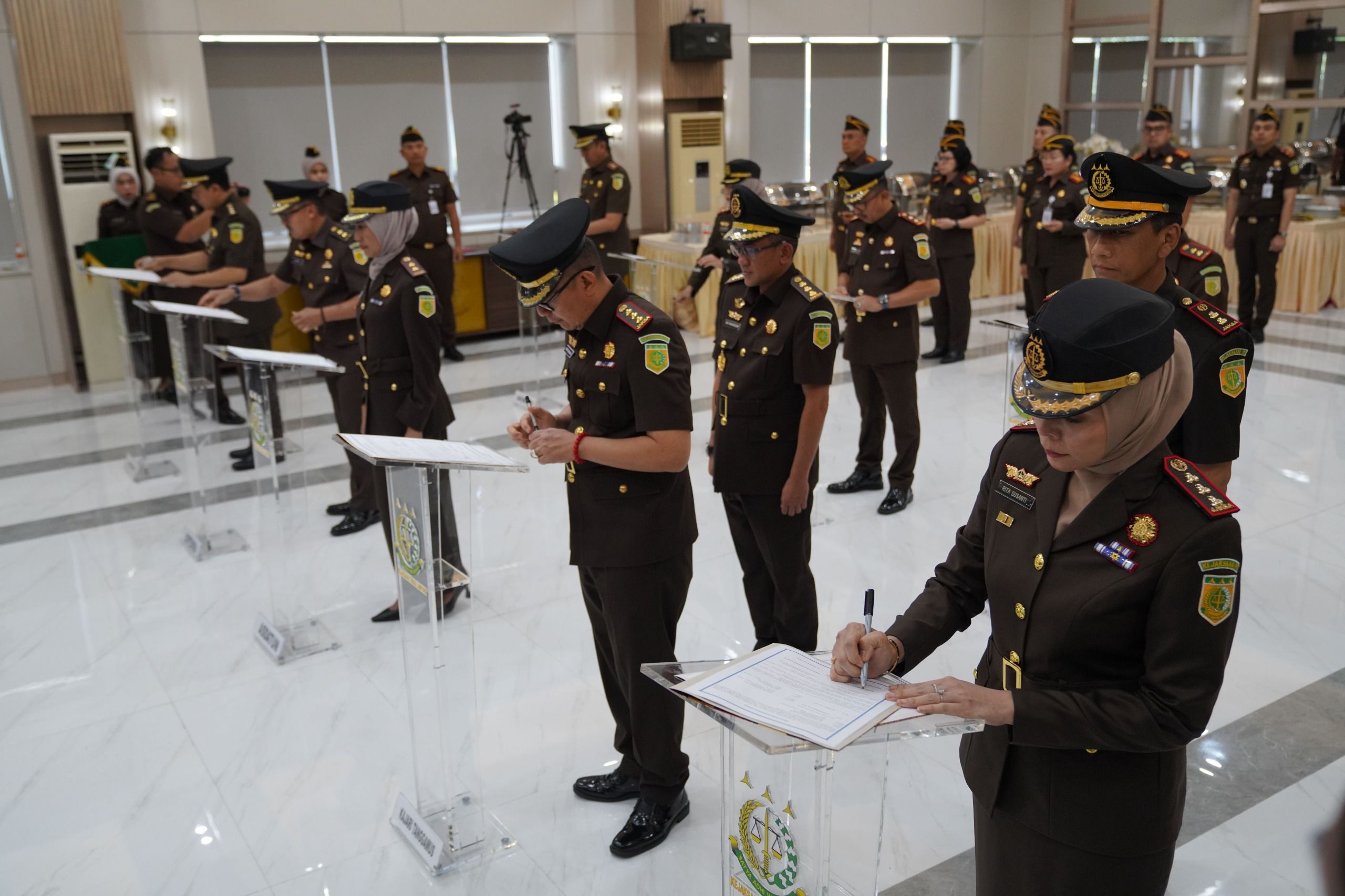 Kejati Lampung Lantik Wakajati Lampung dan Pejabat Eselon III