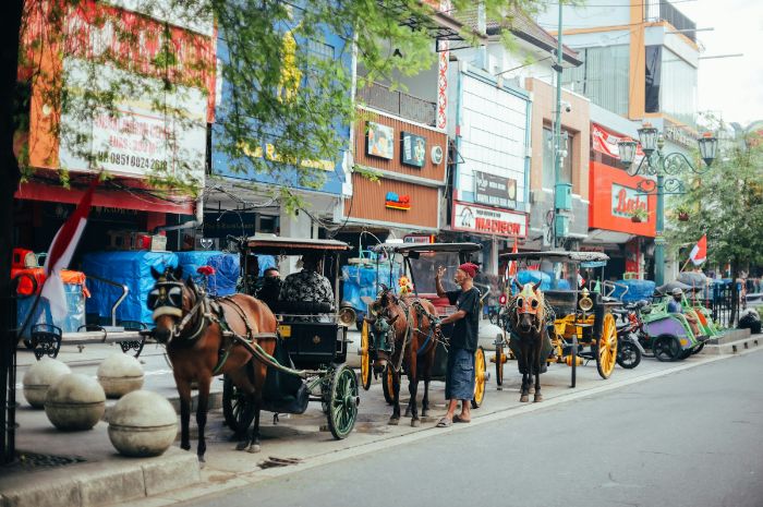 100 Caption Bahasa Inggris tentang Jogja, Romantis Aesthetic!
