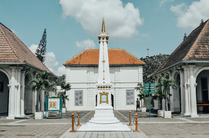 100 Caption Bahasa Inggris tentang Jogja, Romantis Aesthetic!