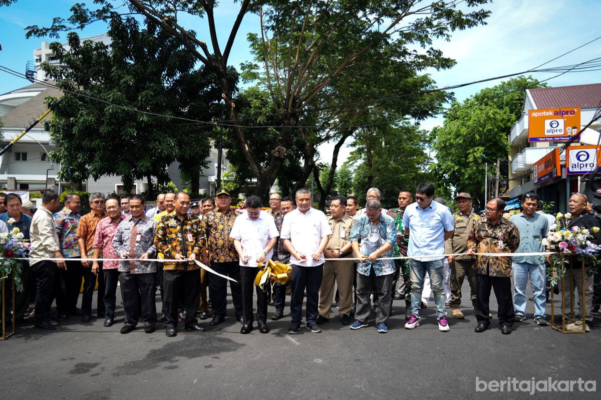 Wali Kota Jakbar Resmikan Jembatan Berkah dan Manfaat di Duri Kosambi